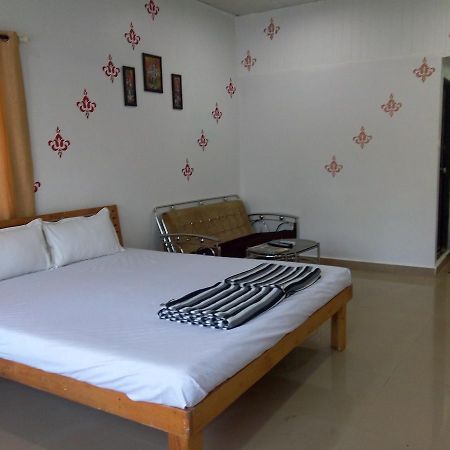 Om Shree Bed And Breakfast Harihareshwar Luaran gambar