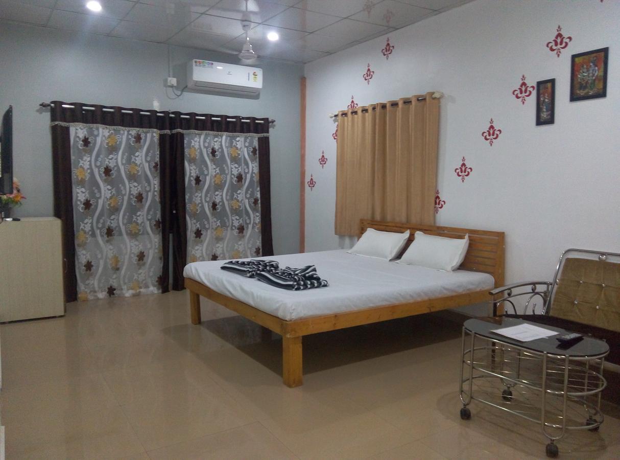 Om Shree Bed And Breakfast Harihareshwar Luaran gambar